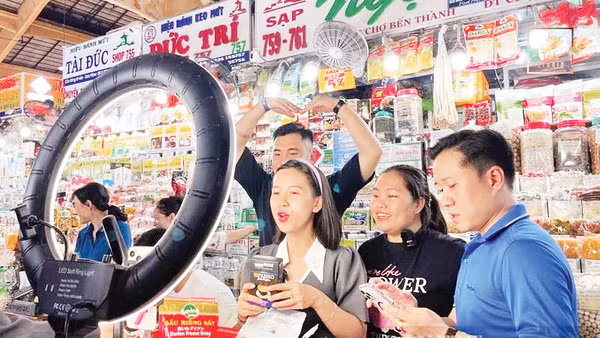 Thương mại điện tử thúc đẩy xuất khẩu: Cơ hội chuyển đổi lớn cho doanh nghiệp.