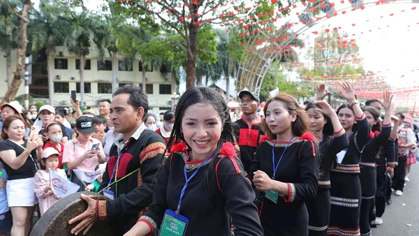 Không gian cồng chiêng tạo nên sản phẩm du lịch đặc thù cho các tỉnh Tây Nguyên.