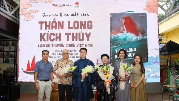 Ra mắt sách “Thần long kích thủy”
