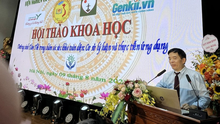 GS. TS Nguyễn Công Khanh chia sẻ thông tin tại hội thảo dstt6.jpg