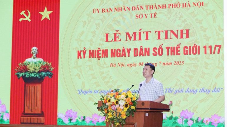 Cục trưởng Dân số (Bộ Y tế) Lê Thanh Dũng phát biểu tại lễ mít-tinh. ds2.jpg
