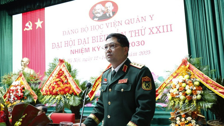 Thượng tướng Nguyễn Hồng Thái, Thứ trưởng Quốc phòng phát biểu ý kiến chỉ đạo tại Đại hội. dhqy3.jpg