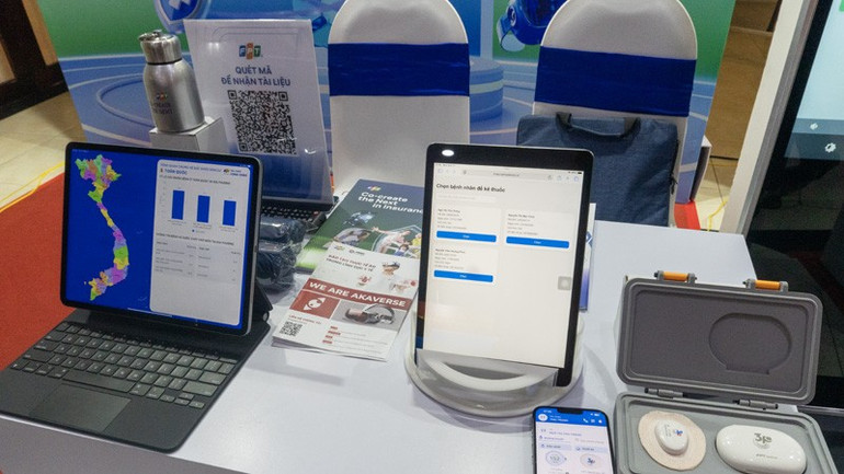 Kontinuální monitor krevního tlaku od společnosti FPT, který nevyžaduje odběr krve, přitáhl pozornost mnoha jednotek a byl vystaven na výstavě na okraj konference. fpt2.jpg