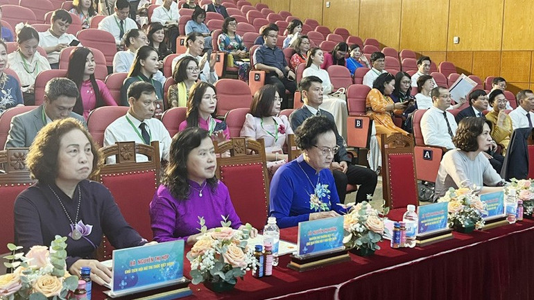 Các đại biểu tham dự Đại hội dh7.jpg