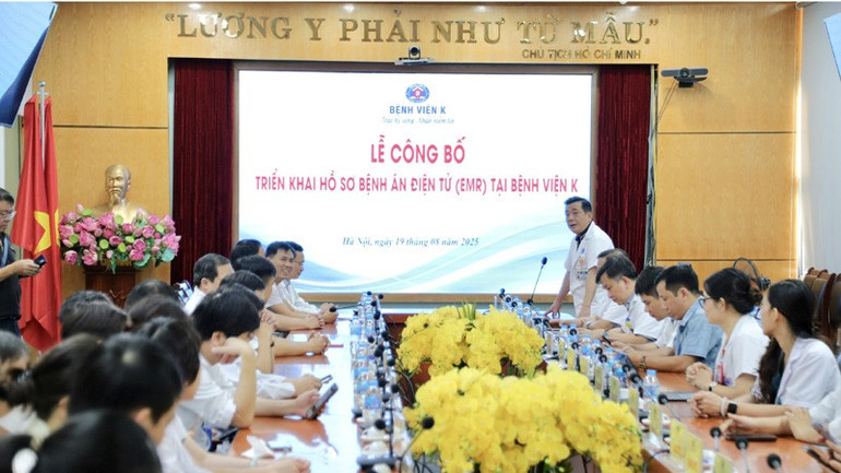 Quang cảnh Lễ công bố. k1.jpg