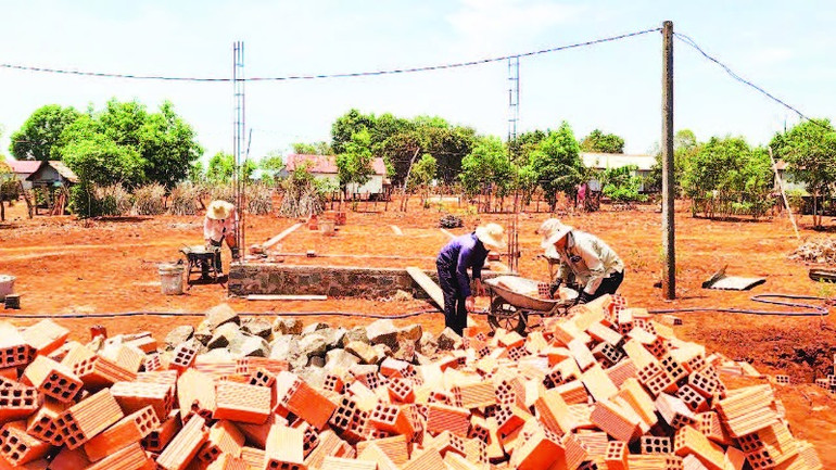 Các địa phương tại tỉnh Gia Lai tập trung nguồn lực đẩy nhanh tiến độ xóa nhà tạm, nhà dột nát.