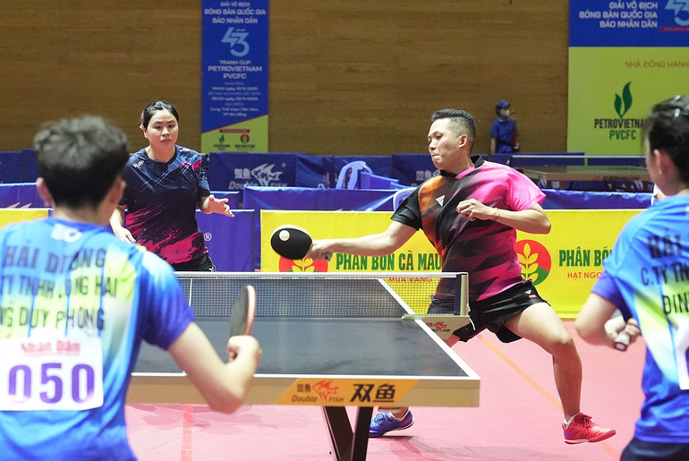 Khoảnh khắc Nguyễn Phi Vũ tung cú đánh quyết định giúp cặp đôi Tây Ninh-Tiền Giang hoàn tất cuộc lội ngược dòng.