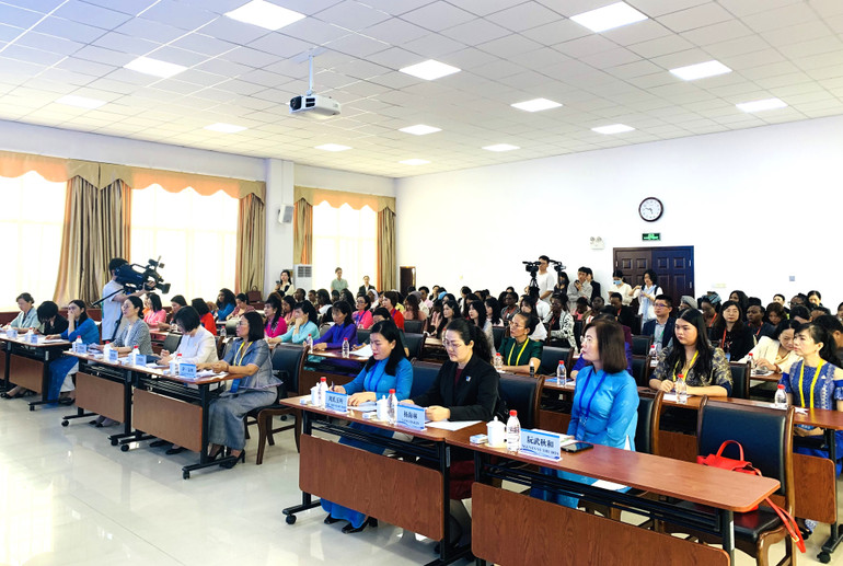 Các đại biểu tại lễ khởi động chương trình.