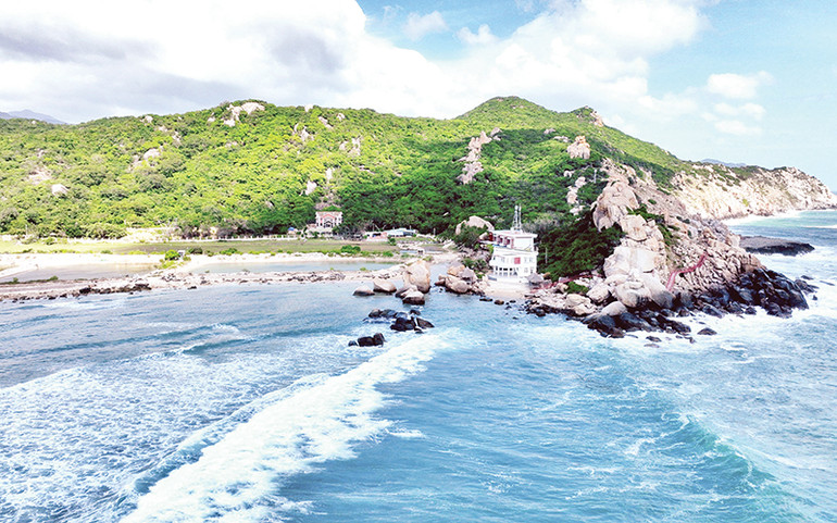 Một góc Khu Dự trữ sinh quyển thế giới Núi Chúa, xã Vĩnh Hải, huyện Ninh Hải (Ninh Thuận).