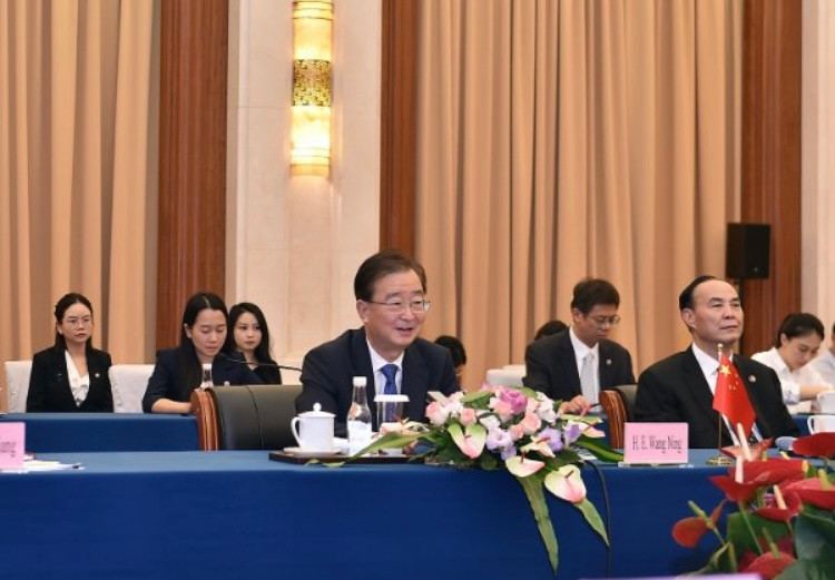 Bí thư Tỉnh ủy Vân Nam Vương Ninh tại buổi tiếp.