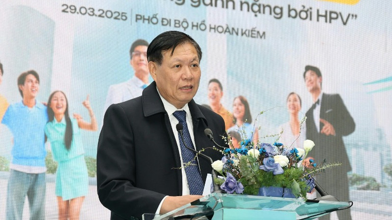 Thứ trưởng Thường trực Bộ Y tế Đỗ Xuân Tuyên phát biểu tại lễ phát động.