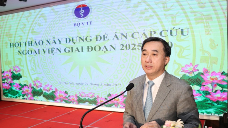 GS, TS Trần Văn Thuấn, Thứ trưởng Y tế, phát biểu tại hội thảo.
