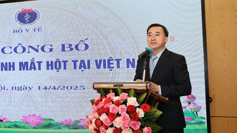 Thứ trưởng Y tế Trần Văn Thuấn phát biểu tại lễ công bố.