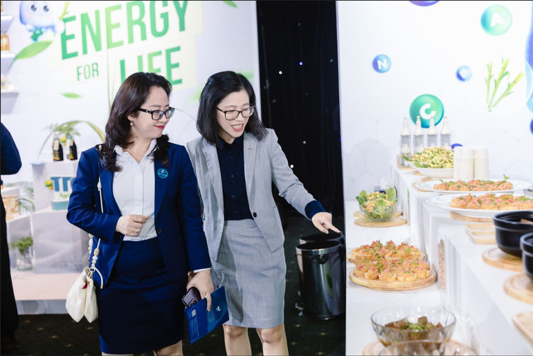 Các khách hàng và đối tác ấn tượng bởi các món ăn dinh dưỡng, thơm ngon, đa dạng được chế biến từ thực phẩm Plant-based của TTC AgriS.