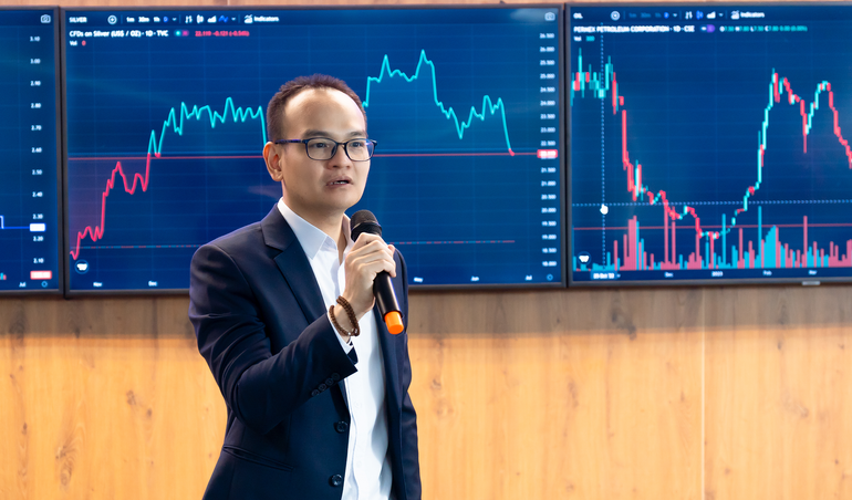 Ông Dương Đức Quang tuyên bố chính thức giao dịch hợp đồng quyền chọn