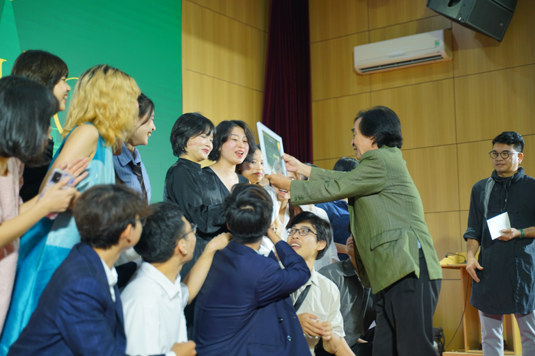 Thế hệ sinh viên trẻ đã mang đến cho văn học và nghệ thuật những màu sắc đặc biệt.