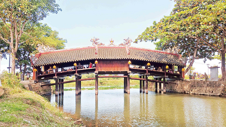 Lối kiến trúc Thượng gia Hạ kiều.