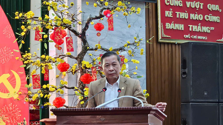 Ủy viên Ban Thường vụ Tỉnh ủy, Trưởng Ban Tuyên giáo Huỳnh Thế Mạnh phát biểu tại buổi gặp mặt.