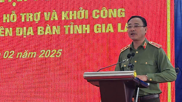 Đồng chí Trung tướng Phạm Thế Tùng, Thứ trưởng Công an phát biểu tại buổi lễ.