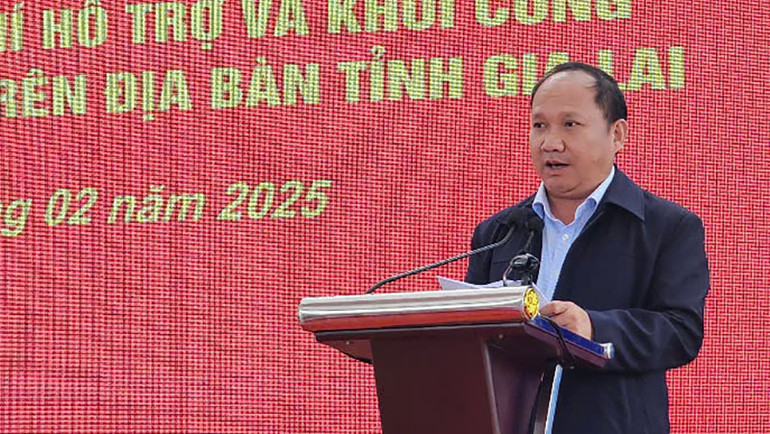 Chủ tịch Ủy ban nhân dân tỉnh Gia Lai Rah Lan Chung phát biểu cảm ơn Bộ Công an hỗ trợ tích cực tỉnh Gia Lai trong việc xóa nhà tạm, nhà dột nát cho người dân trên địa bàn tỉnh.