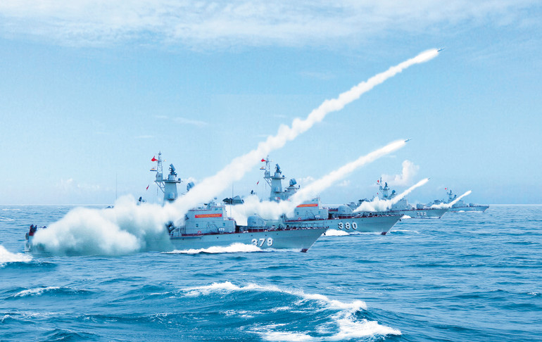 Biên đội tàu 12418 thực hành công kích tên lửa Biên đội tàu 12418 thực hành công kích tên lửa