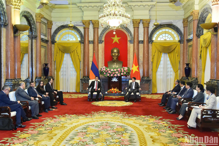 Chủ tịch nước tiếp Chủ tịch Quốc hội Armenia.