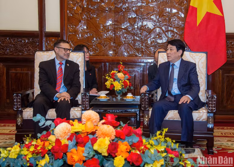 Chủ tịch nước tiếp Đại sứ Australia.