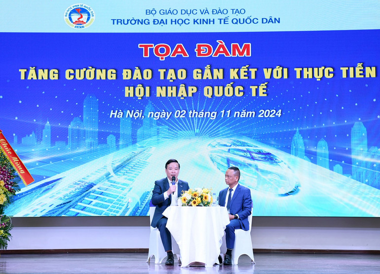 Tọa đàm tăng cường gắn với thực tiễn hội nhập quốc tế