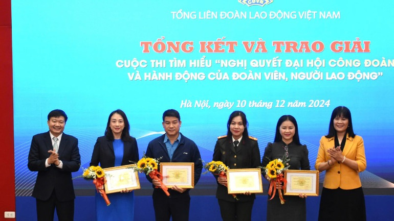 Các Công đoàn: Ngân hàng Việt Nam, Điện lực Việt Nam, Học viện An ninh nhân dân, Dầu khí Việt Nam nhận giải thưởng cá nhân, tập thể Giai đoạn 1.
