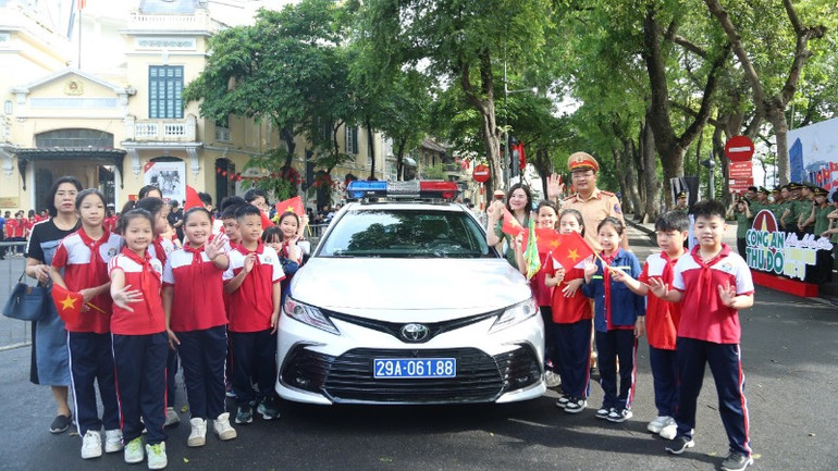 Trải nghiệm lái xe mô phỏng và những kỹ năng cần thiết để tham gia giao thông an toàn. Trải nghiệm lái xe mô phỏng và những kỹ năng cần thiết để tham gia giao thông an toàn.