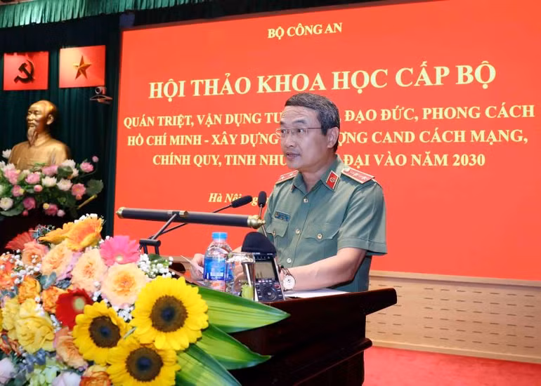 Trung tướng Nguyễn Ngọc Toàn kết luận hội thảo.