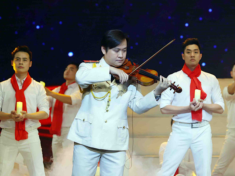 Các tiết mục tham dự chương trình được dàn dựng công phu.