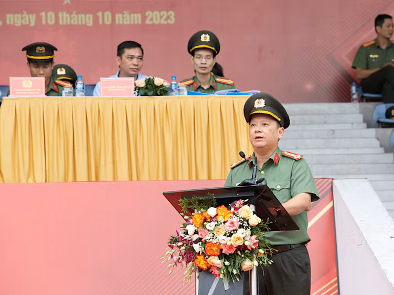 Đại tá Phạm Thanh Hùng phát biểu khai mạc hội thi.