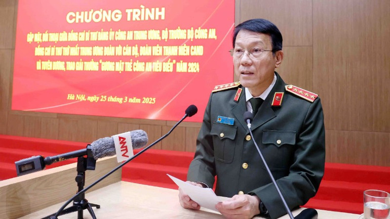 Đại tướng Lương Tam Quang phát biểu chỉ đạo.