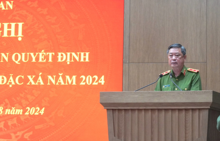 Trung tướng Lê Minh Hùng phát biểu ý kiến tại hội nghị.