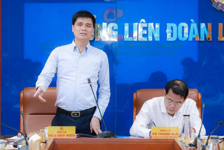 Phó Chủ tịch Tổng Liên đoàn Lao động Việt Nam Ngọ Duy Hiểu phát biểu tại buổi làm việc. Phó Chủ tịch Tổng Liên đoàn Lao động Việt Nam Ngọ Duy Hiểu phát biểu tại buổi làm việc.