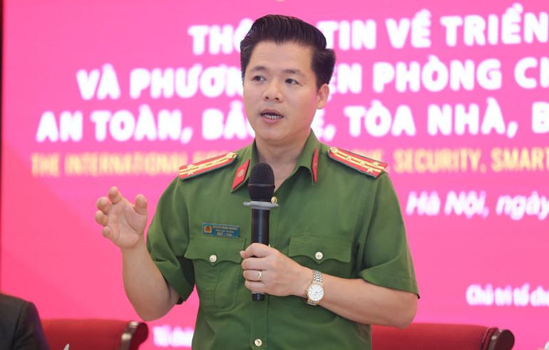 Đại tá Nguyễn Minh Khương, Phó Cục trưởng C07 thông tin về triển lãm.