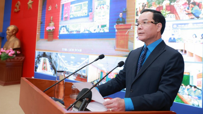 Chủ tịch Tổng Liên đoàn Lao động Việt Nam Nguyễn Đình Khang phát biểu khai mạc.