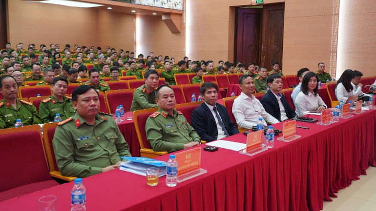 Các đại biểu dự hội nghị. Các đại biểu dự hội nghị.