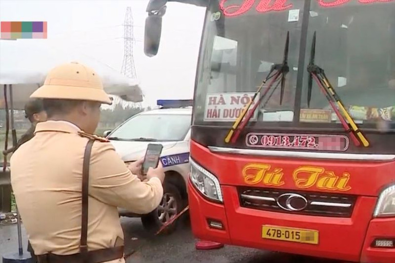 Kiểm tra, xử lý các nhóm hành vi là nguyên nhân chính gây tai nạn giao thông. Kiểm tra, xử lý các nhóm hành vi là nguyên nhân chính gây tai nạn giao thông.