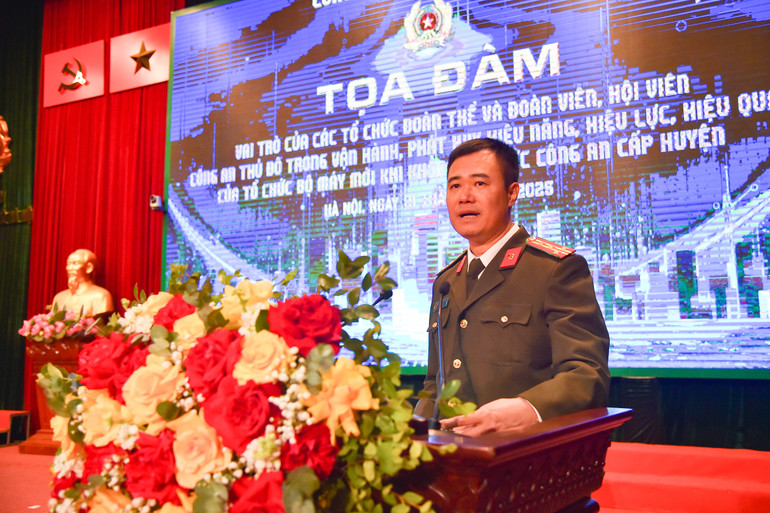 Đại tá Nguyễn Ngọc Quyền, Phó Giám đốc Công an thành phố Hà Nội phát biểu tại tọa đàm.