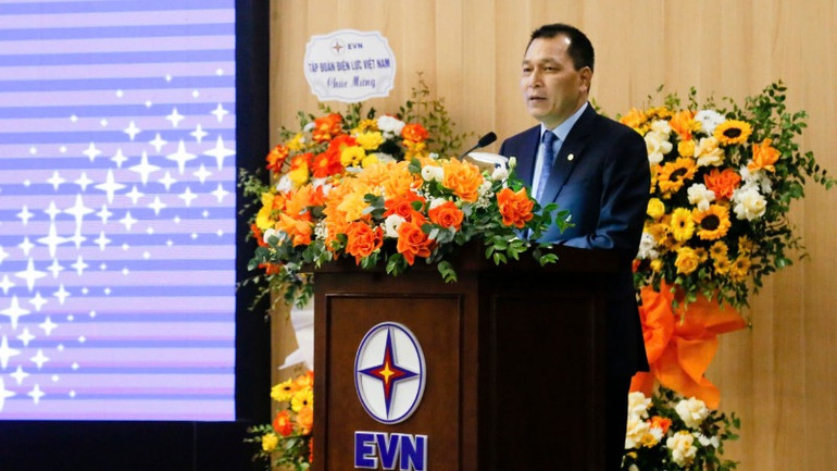 Chủ tịch Hội đồng thành viên EVN Đặng Hoàng An phát biểu tại Hội nghị.