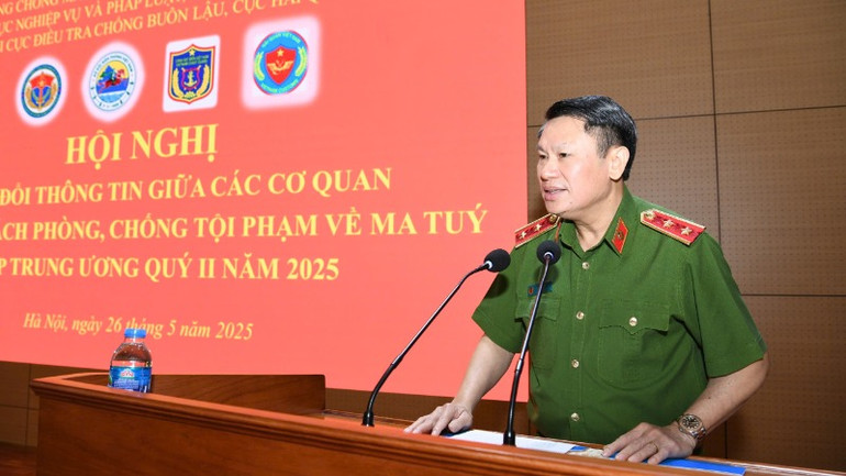 Trung tướng Nguyễn Văn Viện kết luận hội nghị.