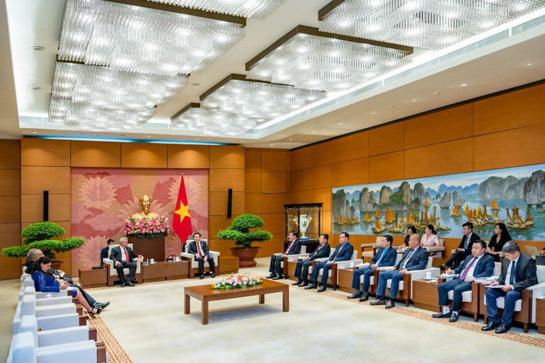 Quang cảnh buổi tiếp tại Nhà Quốc hội. Quang cảnh buổi tiếp tại Nhà Quốc hội.