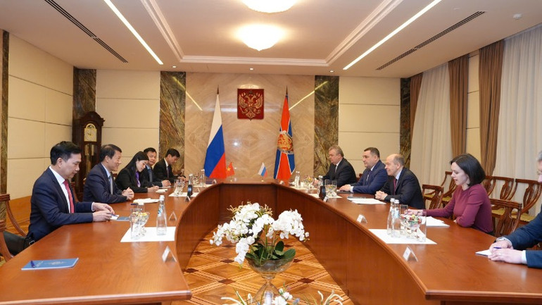 Toàn cảnh hội đàm.