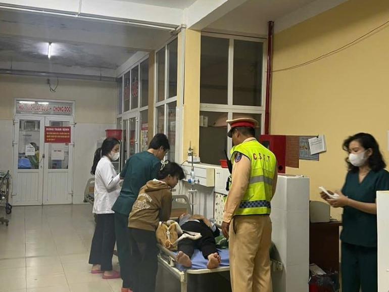 Trung tâm y tế huyện Đăk R’Lấp, Đăk Nông bệnh nhân đã được cấp cứu kịp thời.