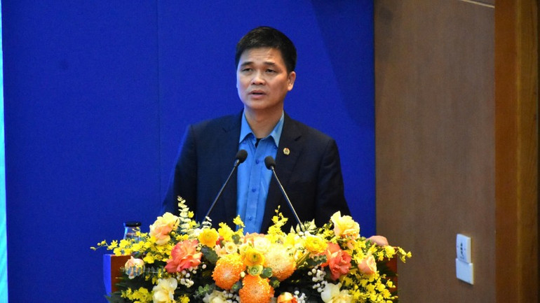 Phó Chủ tịch Tổng Liên đoàn Lao động Việt Nam Ngọ Duy Hiểu phát biểu khai mạc hội nghị.