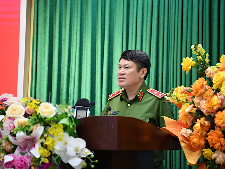 Trung tướng Nguyễn Văn Viện phát biểu tại lễ trao giải.