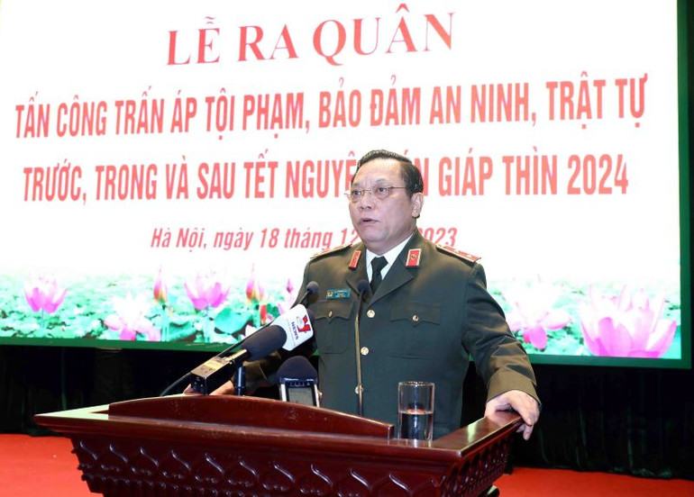 Trung tướng Nguyễn Hải Trung phát biểu quán triệt, giao nhiệm vụ.