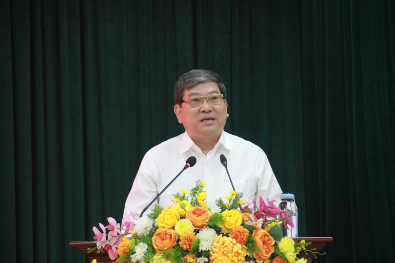 PGS,TS Nguyễn Duy Bắc phát biểu ý kiến tại buổi đến tham quan, nghiên cứu thực tế tại Bộ Tư lệnh Cảnh sát cơ động.